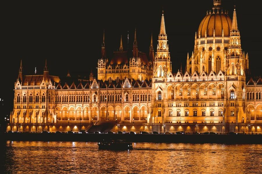 Budapest: Private Danube Yacht Cruise with Welcome Drink - Welcome drink, plus on-board drinks and a food option