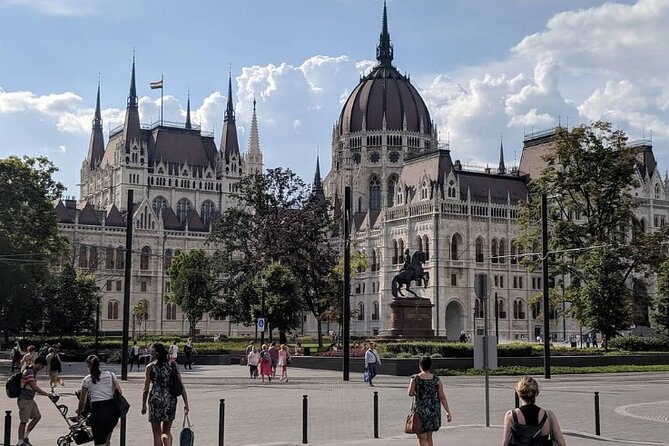 Budapest Private Full Day City Sightseeing Tour Walking or by Car - Meeting at Szent István tér and Choosing Your Transport Style