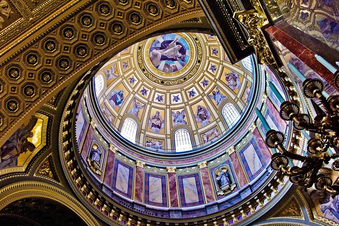 Budapest Private Full Day City Tour with a comfortable air -conditioned car - Rudas Baths, Shoes on the Danube, and the Memorial that stops time