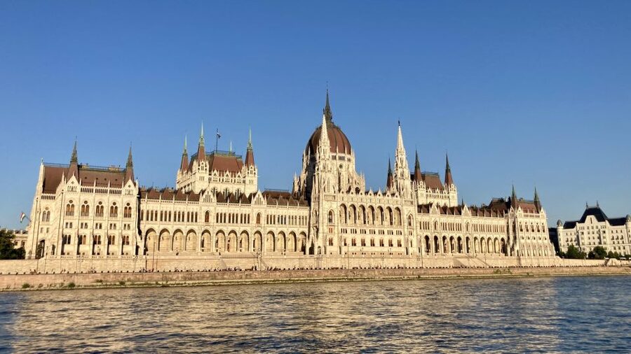 Budapest: Private Sightseeing Tour by car - Heroes Square, Millennium Memorial, and why a guided walk helps