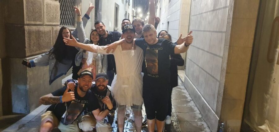 Budapest: Ruin Bar Pub Crawl with Entry Tickets - The club finish you will care about: Instant Fogas and no-queue entry