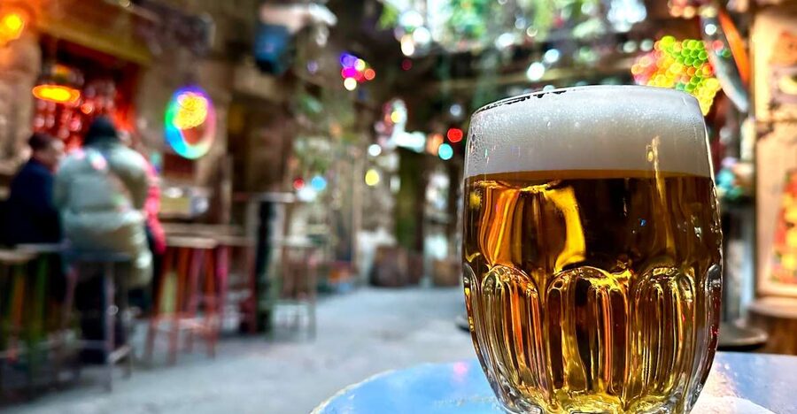 Budapest: Ruin Bar Tour - Meeting by the Synagogue Ticket Office, Then Getting Moving