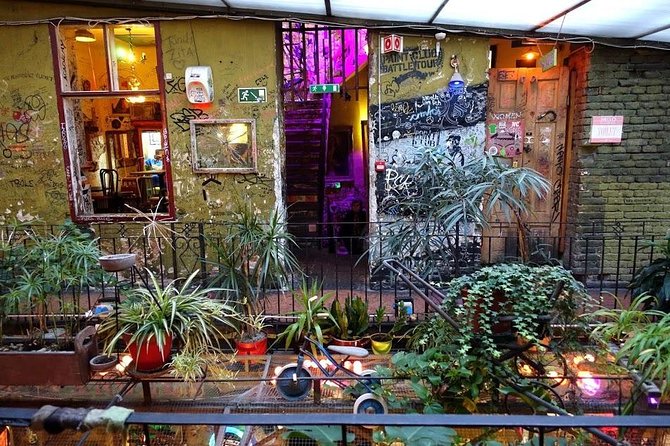 Budapest Ruin Bars Evening Walking Tour with Drinks & Snacks - Weather and comfort: what to do before you leave the hotel