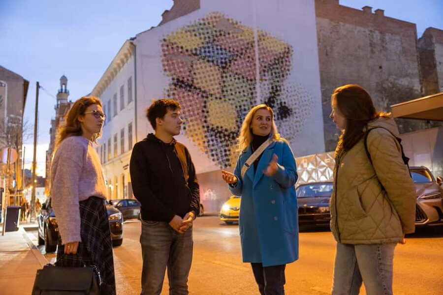 Budapest: Ruin Bars, Street Art, and Jewish Quarter Tour - Key Points You’ll Care About