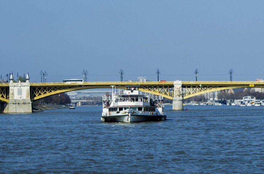 Budapest: Sightseeing Cruise on the Danube - Stop-by-stop: what each landmark looks like from the Danube