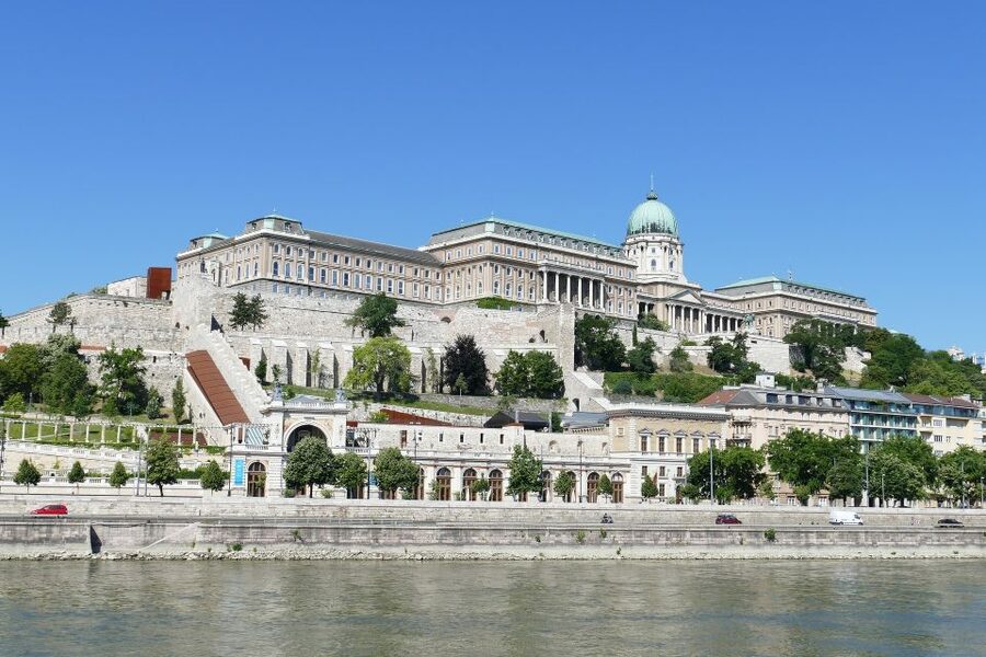 Budapest: Sightseeing Cruise on the Danube - Price and value: what $21 buys you on the water