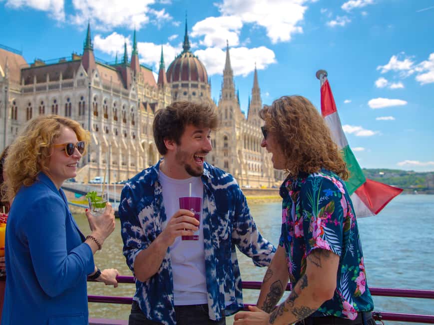 Budapest Sightseeing Cruise with Welcome Drink - One Hour on the Danube, with a Welcome Drink That Feels Like a Bonus