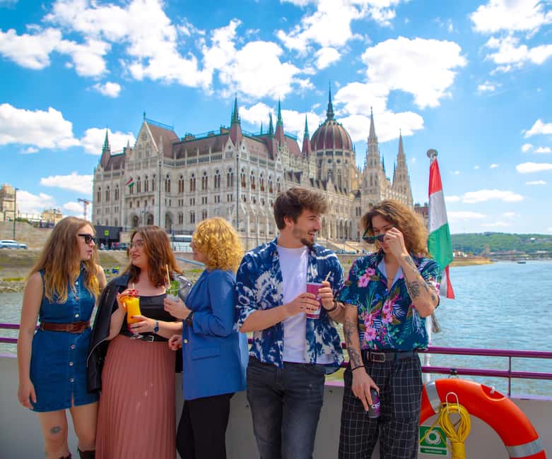 Budapest: Sightseeing Tour by Boat - Why This One-Hour Danube Cruise Works So Well in Budapest