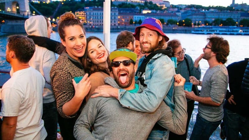 Budapest: Sip & Sail Danube Cruise with Unlimited Beer - What the Overall Experience Feels Like on a Good Evening
