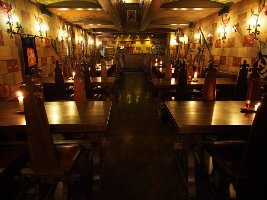 Budapest: Sir Lancelot Medieval Dinner with Drink and Show - Service and atmosphere, where the experience wins points