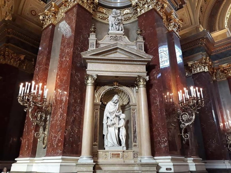 Budapest: St. Stephen's Basilica Tour & Music Performance - Key things you’ll notice on this tour