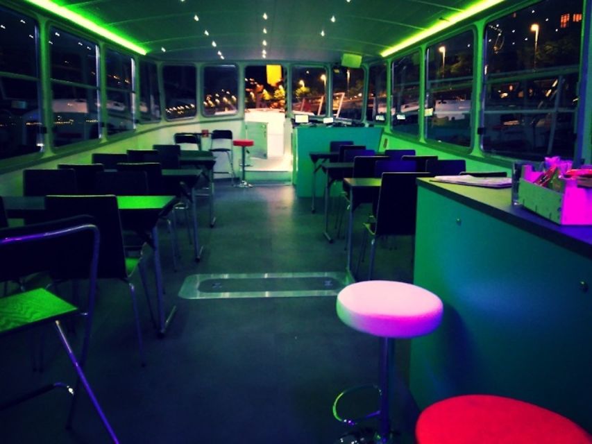 Budapest: Stag Party Boat with Beer and Wine - A one-hour Danube party that actually feels like yours