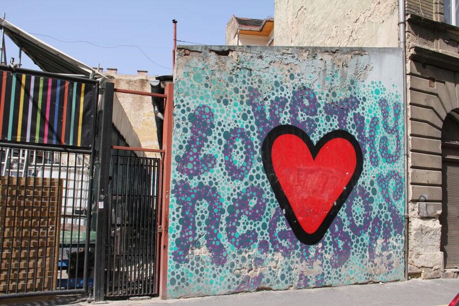 Budapest: Street Art Tour - Why Budapest street art in the Jewish Quarter feels different