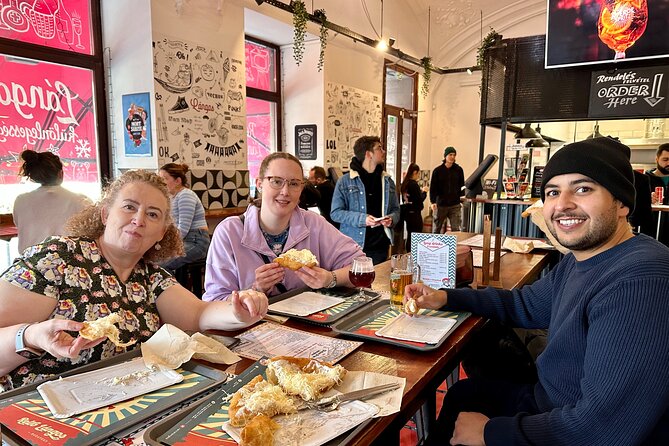 Budapest Street Food Tour with Local Snacks, Dessert and Beer - Street Food in Budapest: Why This 3-Hour Walk Works