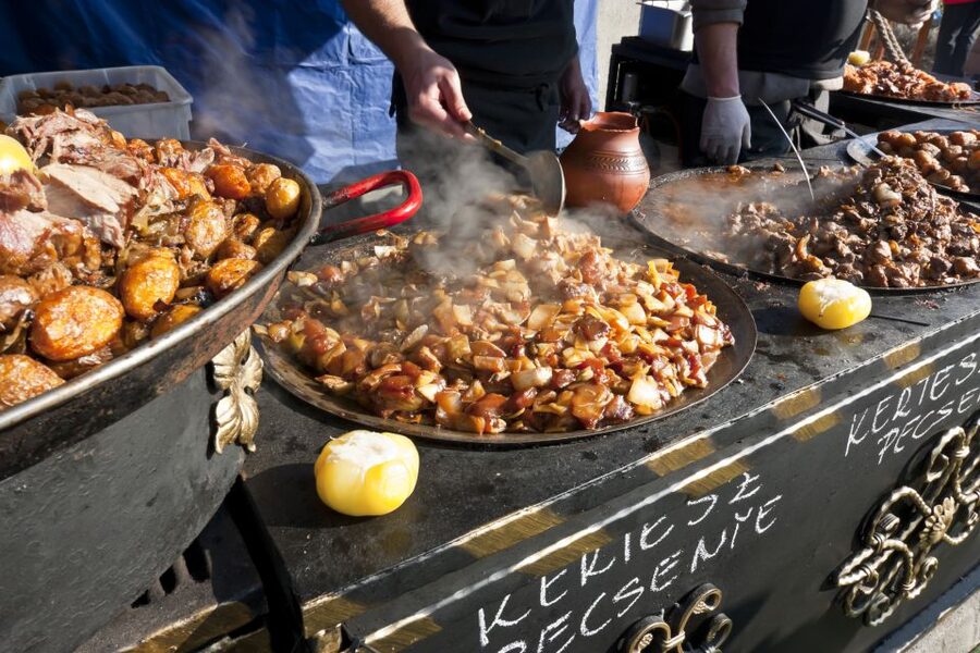 Budapest Street Food Tour with Snacks, Dessert & Beer - Logistics that matter on a street food walk