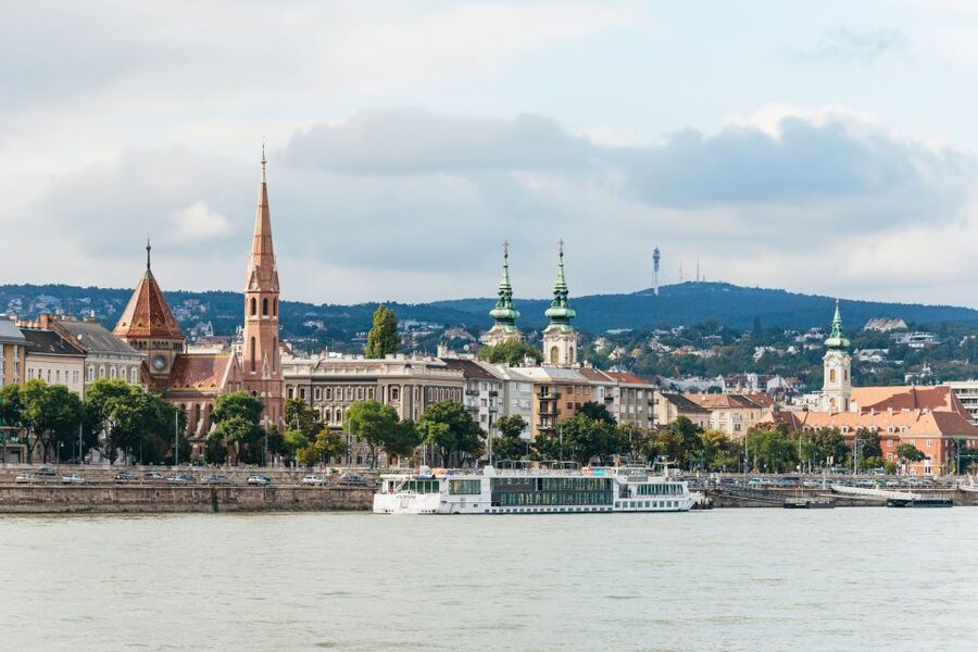 Budapest: Sunset Cocktail Cruise - Landmark Views in Detail (So You Know What You’re Looking At)