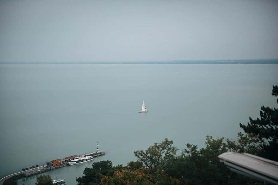 Budapest: Tihany Peninsula Hike and Abbey Day Trip - The 8 to 10 km loop hike: pace, terrain, and how to make it enjoyable