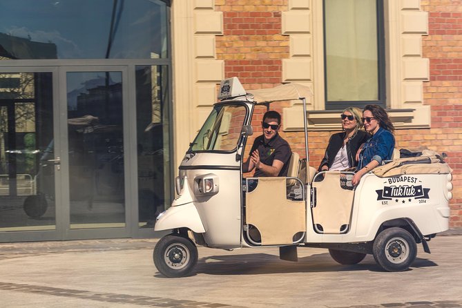 Budapest TukTuk Private Tour with Goulash Soup in the Downtown - Danube Classics: Chain Bridge and the Big River Photo Stops