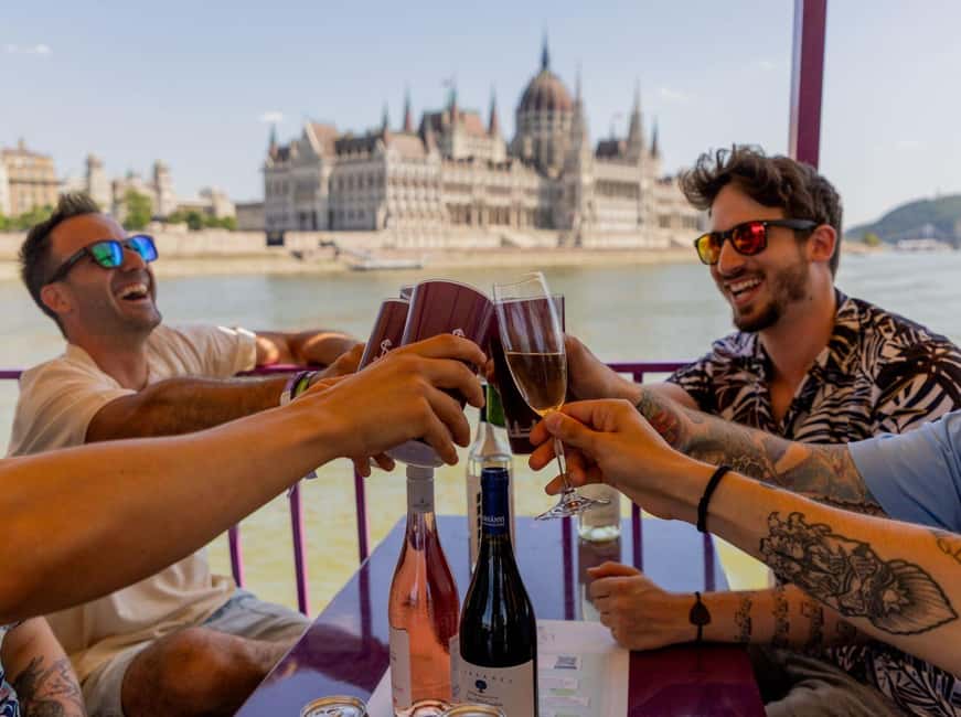 Budapest: Unlimited Drink Cruise - The sightseeing: Parliament, Buda highlights, and the bridge sequence