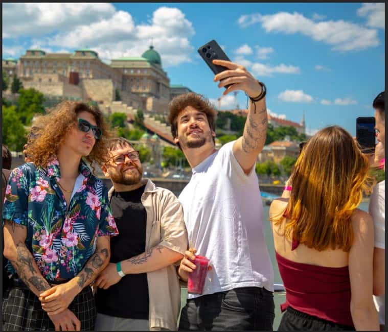 Budapest: Unlimited Drink Cruise - Who should book this cruise, and who should skip it