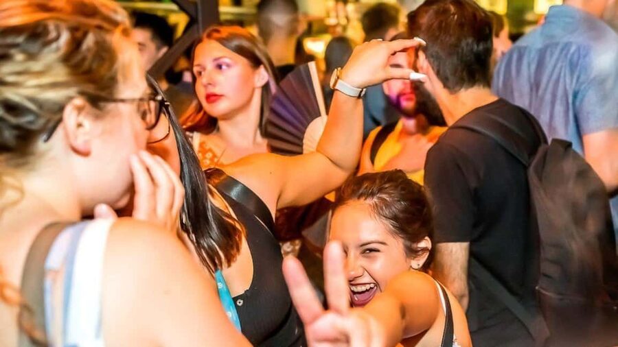 Budapest: Unmissable Bar Crawls with Shots & VIP Club Entry - FAQ