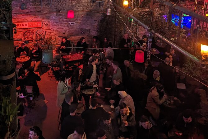 Budapest Vibe: Ruin Bars, Street Art and Culture Tour - Szimpla Kert, time to feel the famous ruin bar energy
