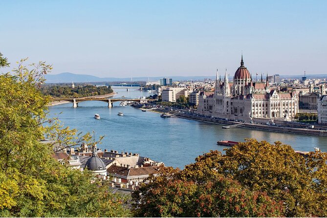 Budapest Walking Tour: Explore Top Sights & Hidden Gems - District VII street art murals: how to see the wall like a story