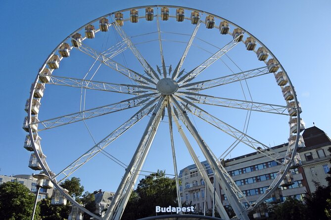 Budapest walking tour: Parliament and Shoes Memorial - Café Gerbeaud: a classic stop for Hungarian sweets