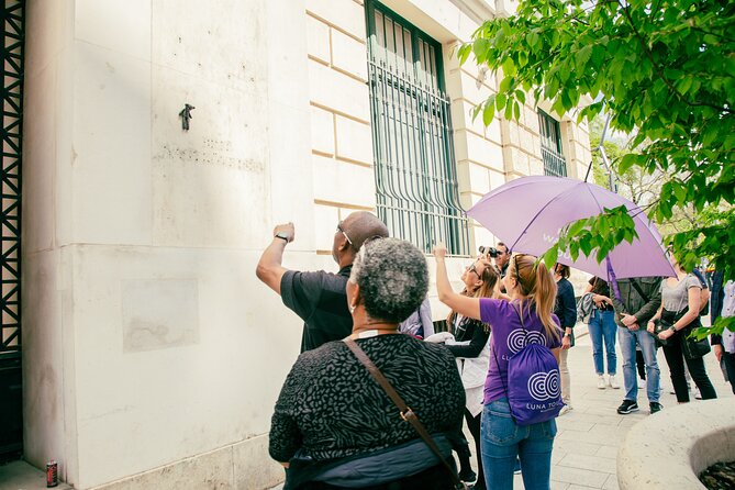 Budapest walking tour: Parliament and Shoes Memorial - Pesti Vigadó: the Romantic concert hall façade moment