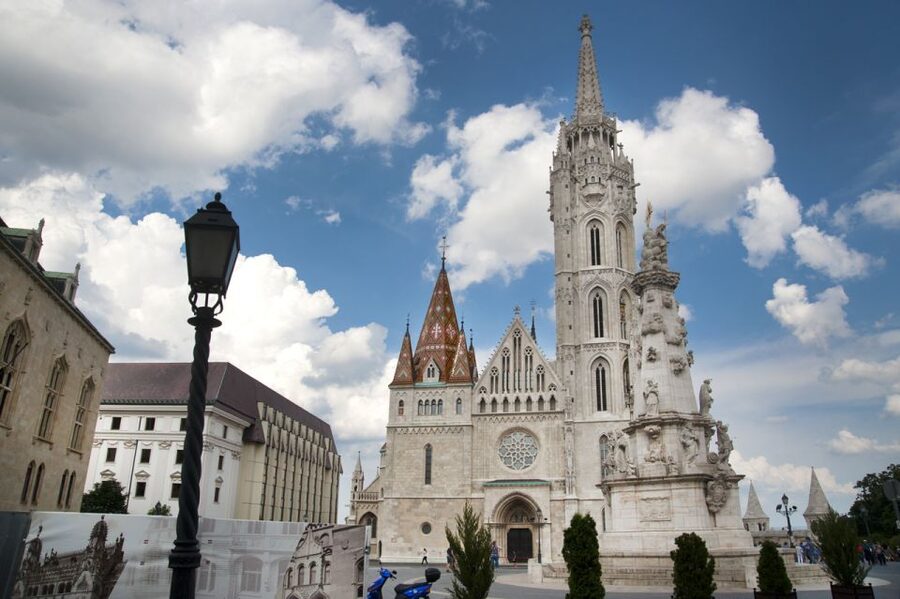 Budapest Walking Tour with a Professional Local Guide - How the River Crossing Works (and Why It Helps)
