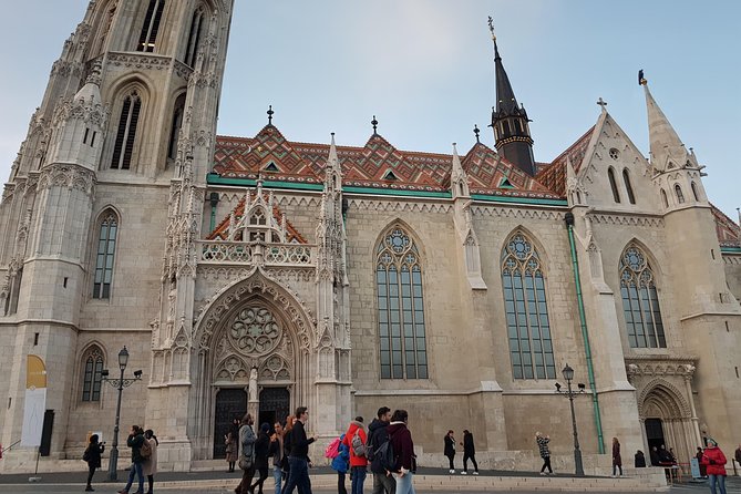 Budapest Walking Tour with Your Private Guide: 10+ Highlights - Elizabeth Square to Pest landmarks, the smart way to get oriented