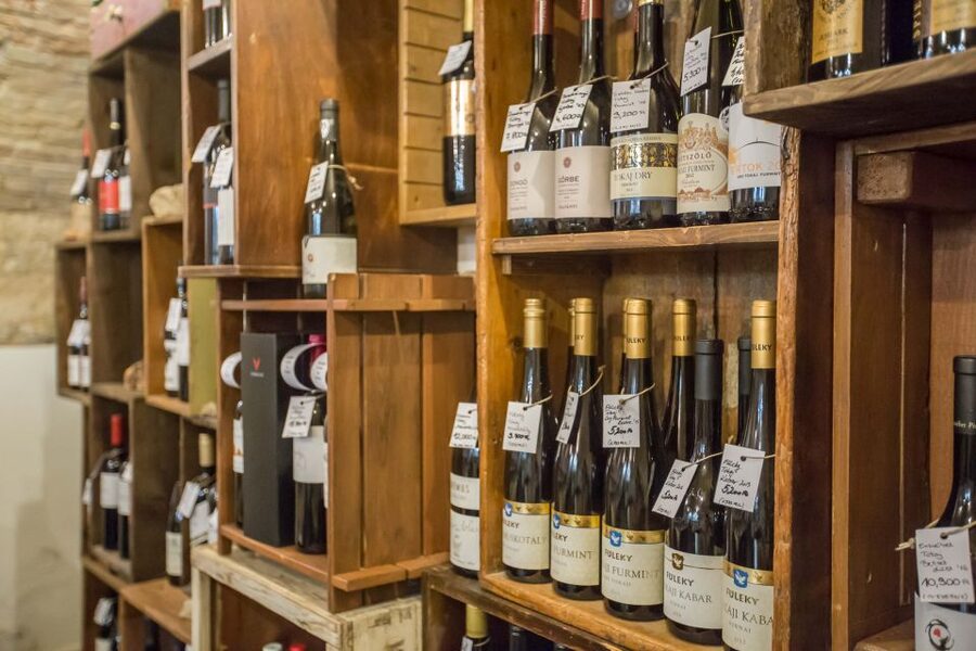 Budapest: Wine, Cheese, and Charcuterie Tasting - Key things that make this tasting worth your time