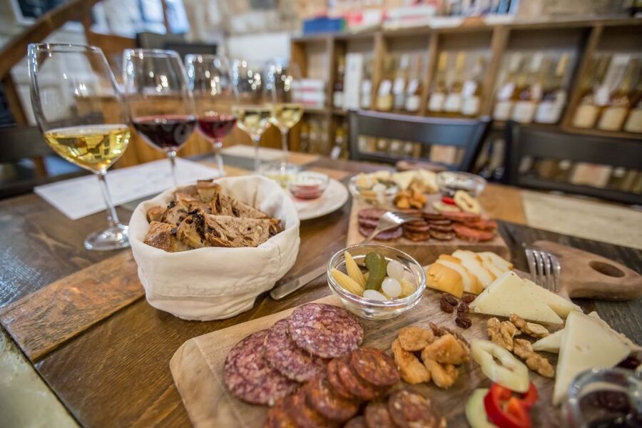 Budapest: Wine, Cheese, and Charcuterie Tasting - Finding The Tasting Table Budapest near Astoria and Kálvin tér