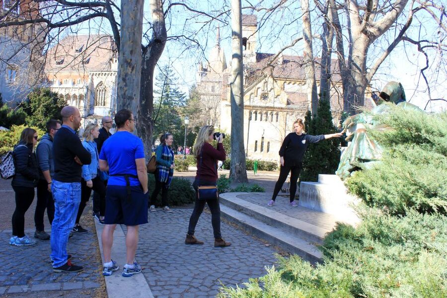 Budapest ❤️Winter Bike Tour with Coffee Stop❤️ - Andrássy Boulevard and St. Stephen’s Basilica