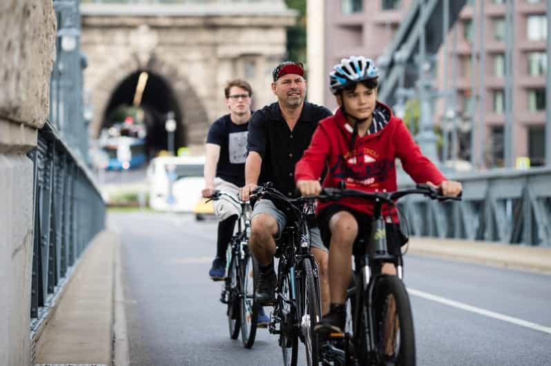 Choose a bicycle and make your own tour in Budapest-24 hrs - Castle District: Using a Bike to Beat the Slopes