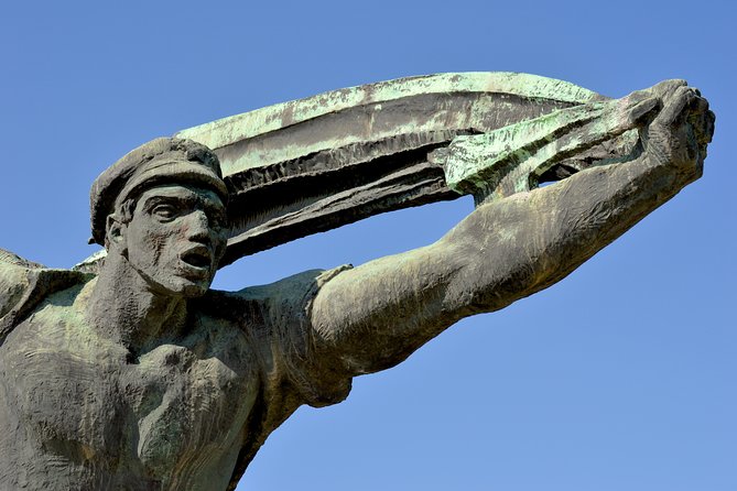 Communism in Hungary with a Historian - Meeting at Kempinski Corvinus near Erzsébet tér, then getting moving