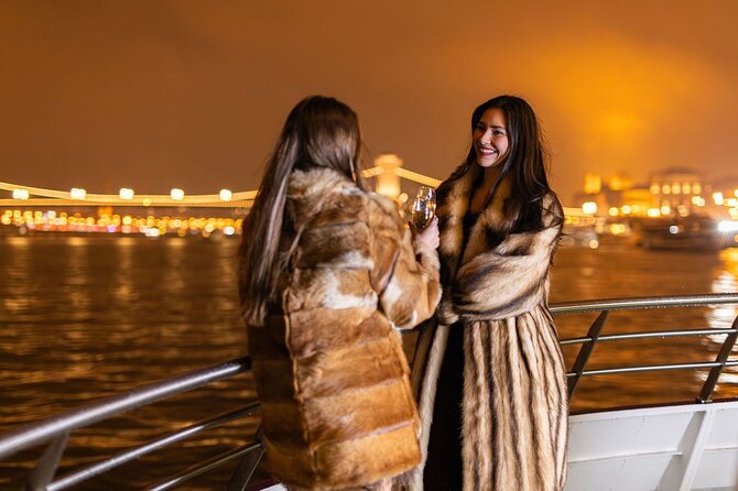 Dinner & Lights - Budapest Dinner Cruise - Entertainment and sound level: fun culture, but pick your mood