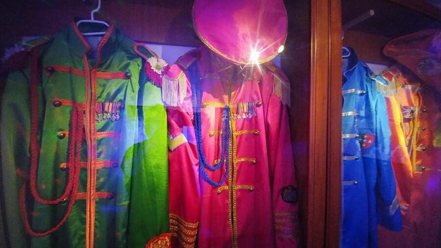 EGRI ROAD BEATLES MUSEUM - Who should book this museum, and who should pause