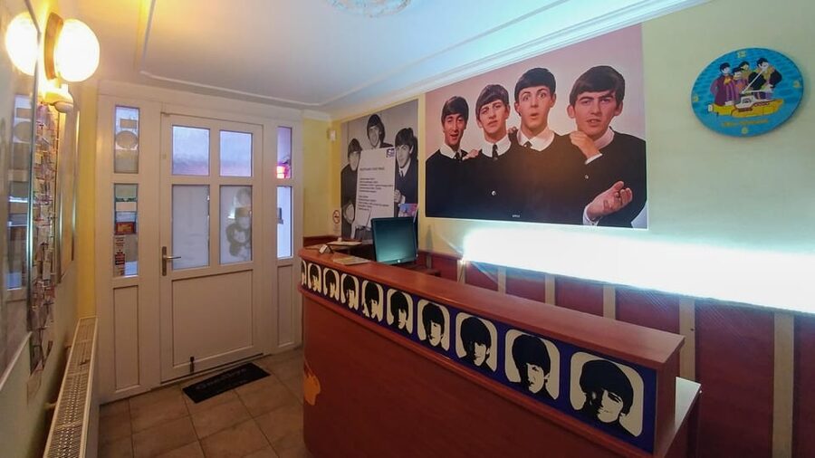 EGRI ROAD BEATLES MUSEUM - The basement start: film, then a chronological story walk