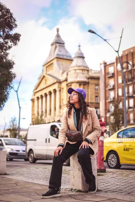 Explore Budapest in Pictures: Guided Tour Photo Tour - Castle Quarter Streets: Colorful Facades and Everyday Photo Moments