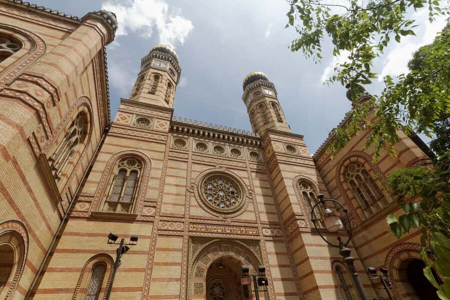 Explore the rich Jewish heritage of Budapest PRIVATE TOUR - Meeting at Starbucks on Fashion Street, Then Walking a Simple Route