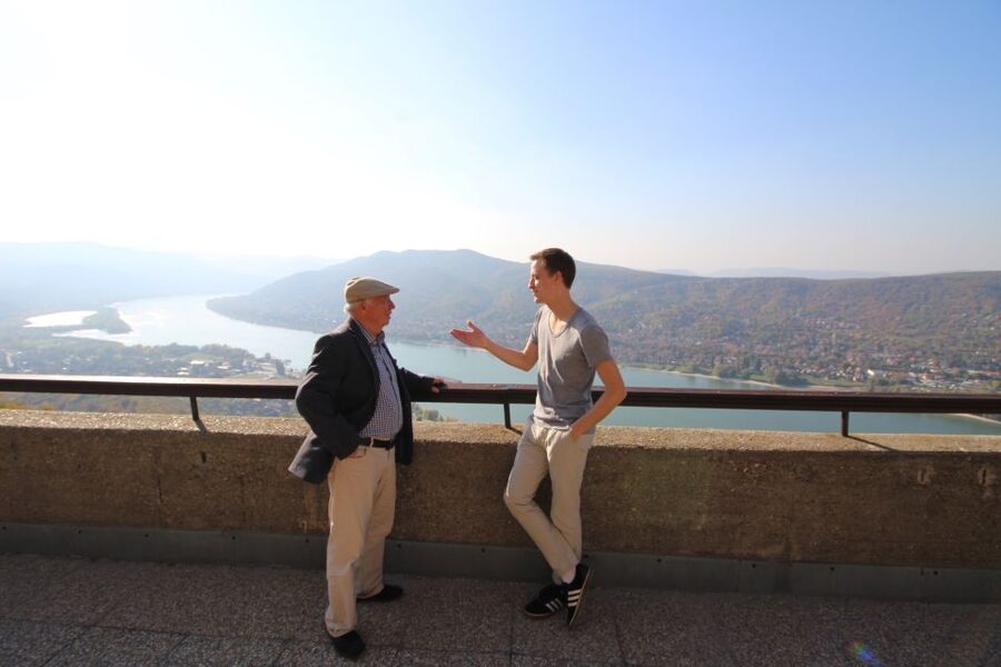 From Budapest: Danube Bend & Szentendre Tour with Lunch - Szentendre: artists village charm, Baroque streets, and shop-floor wander time