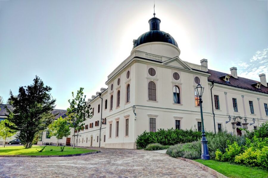 From Budapest: Gödöllő Royal Palace Tour - Why Gödöllő feels like a royal escape from Budapest