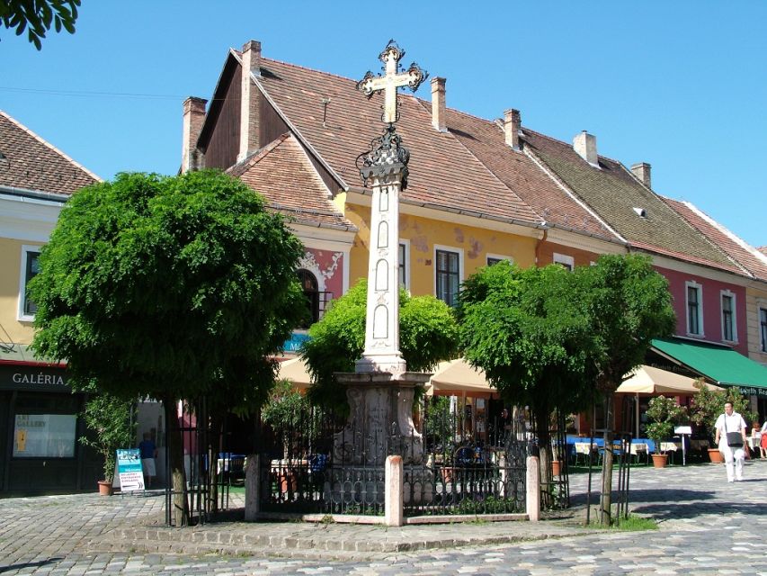From Budapest: Szentendre Half-Day Tour - Your guided walk in Szentendre: what to look for during the 1.5 hours