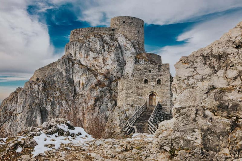 From Vienna: Bratislava & Budapest Guide One Day Tour - The Optional Professional Photoshoot and Edited Results