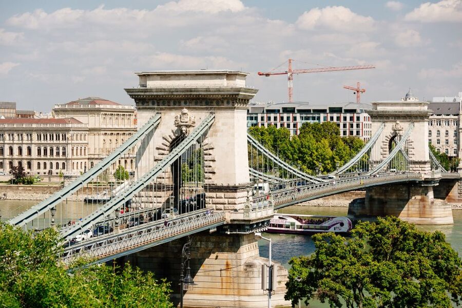 From Vienna: Guided Day Trip to Budapest - Budapest by Coach: Seeing the City’s Shape in 90 Minutes
