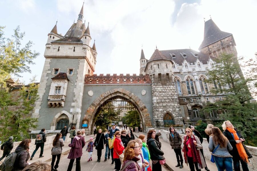 From Vienna: Guided Day Trip to Budapest - The Guided City Walk: Where the Story Gets Local