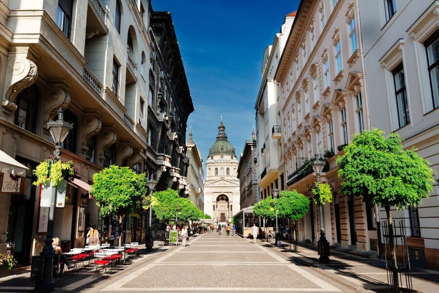 From Vienna: Guided Day Trip to Budapest - Parliament, Basilica, and the Danube: The Icon Trio of the Day