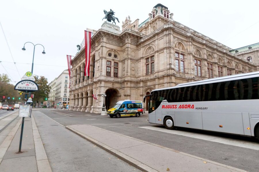 From Vienna: Guided Day Trip to Budapest - Instagram Hotspots and Scenic View Moments