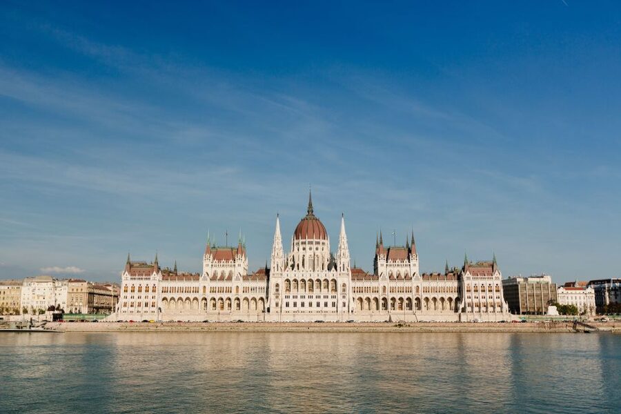From Vienna: Guided Day Trip to Budapest - Pest Free Time: Make It Yours with 3.5 Hours on Your Terms
